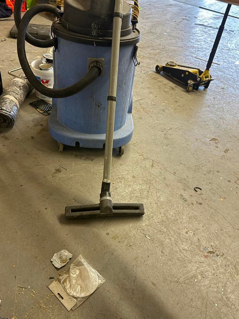 Numatic Waterzuiger - 80 Liter, Gebruikt, Ophalen of Verzenden, Waterstofzuiger, Reservoir