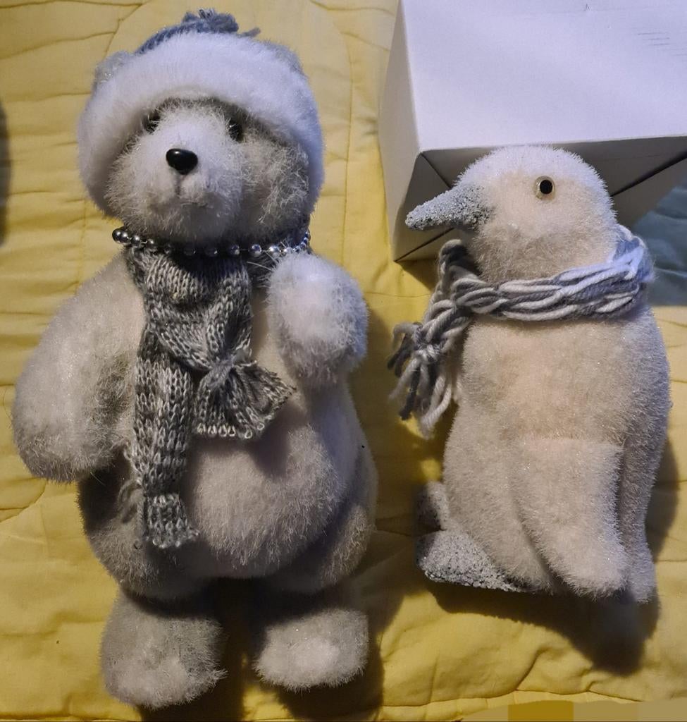 Leuke Winter Decoratie Dieren: IJsbeer & Pinguïn, Ophalen of Verzenden, Zo goed als nieuw
