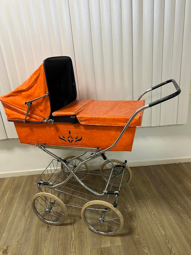 Vintage leren retro kinderwagen, Ophalen of Verzenden, Zo goed als nieuw, Overige merken