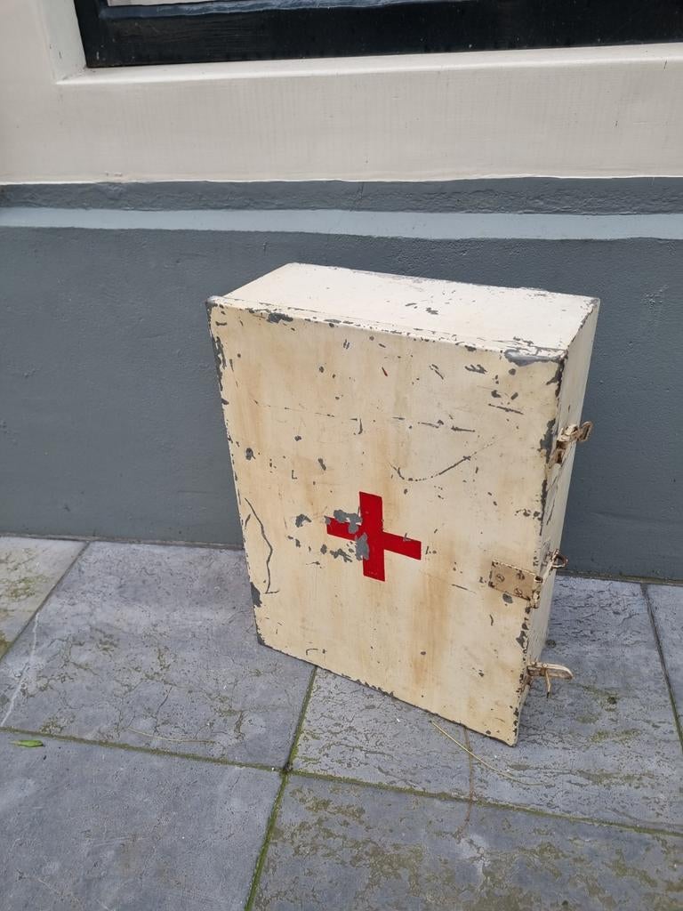 Vintage Verbandtrommel / Wandkastje, Antiek en Kunst, Ophalen of Verzenden