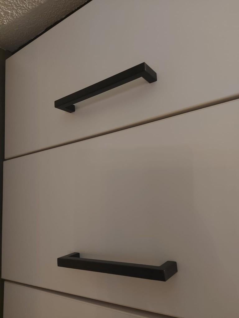 18 keuken handgrepen zwart matte coating Dallas, Huis en Inrichting, Keuken | Keukenelementen, Zo goed als nieuw, Minder dan 100 cm