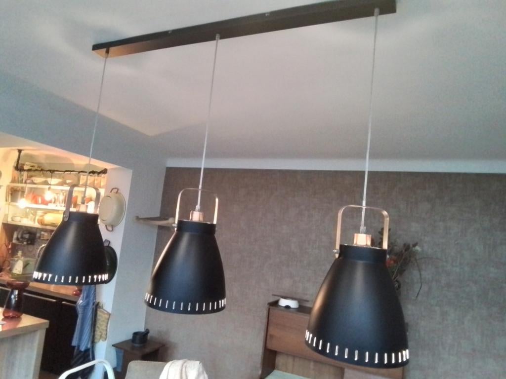 Zwarte metalen hanglamp, 3-lichts voor boven tafel, Ophalen, Zo goed als nieuw, Metaal, Modern