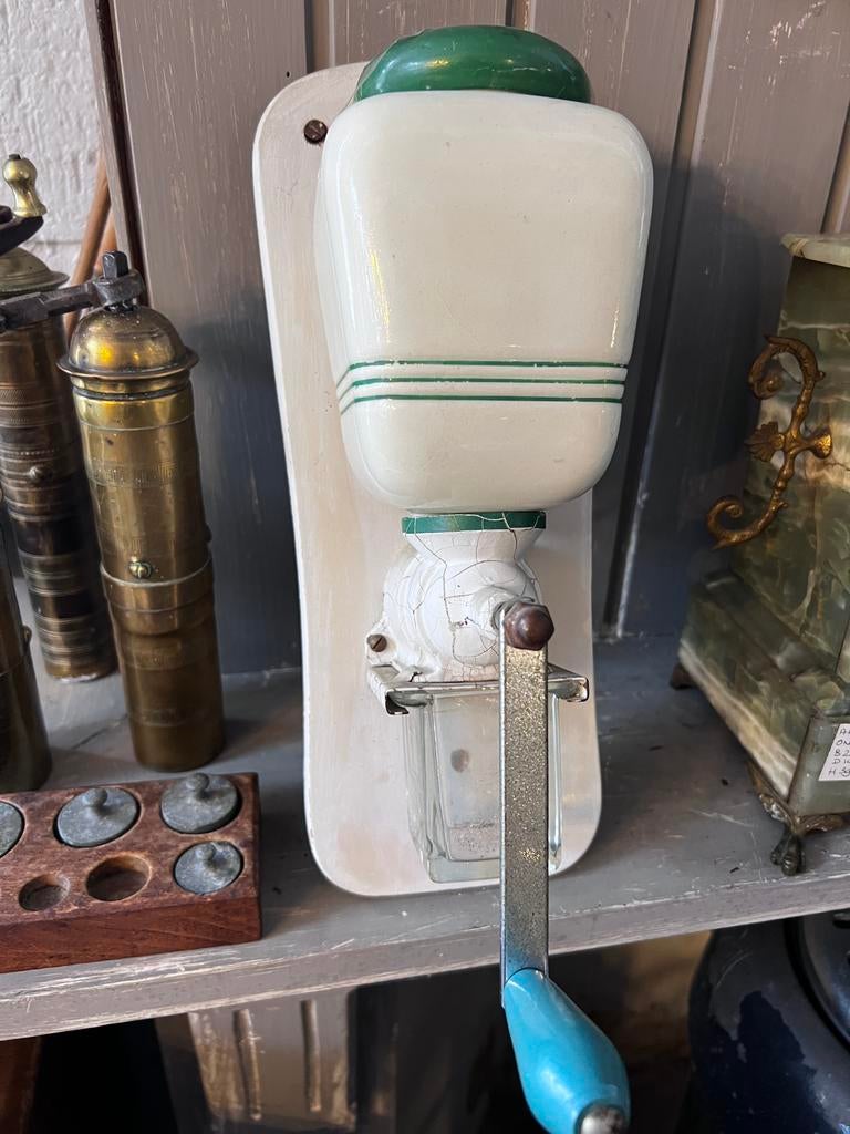 Antieke Wand Koffiemolen Handbediend, Antiek en Kunst, Antiek | Keukenbenodigdheden, Ophalen of Verzenden