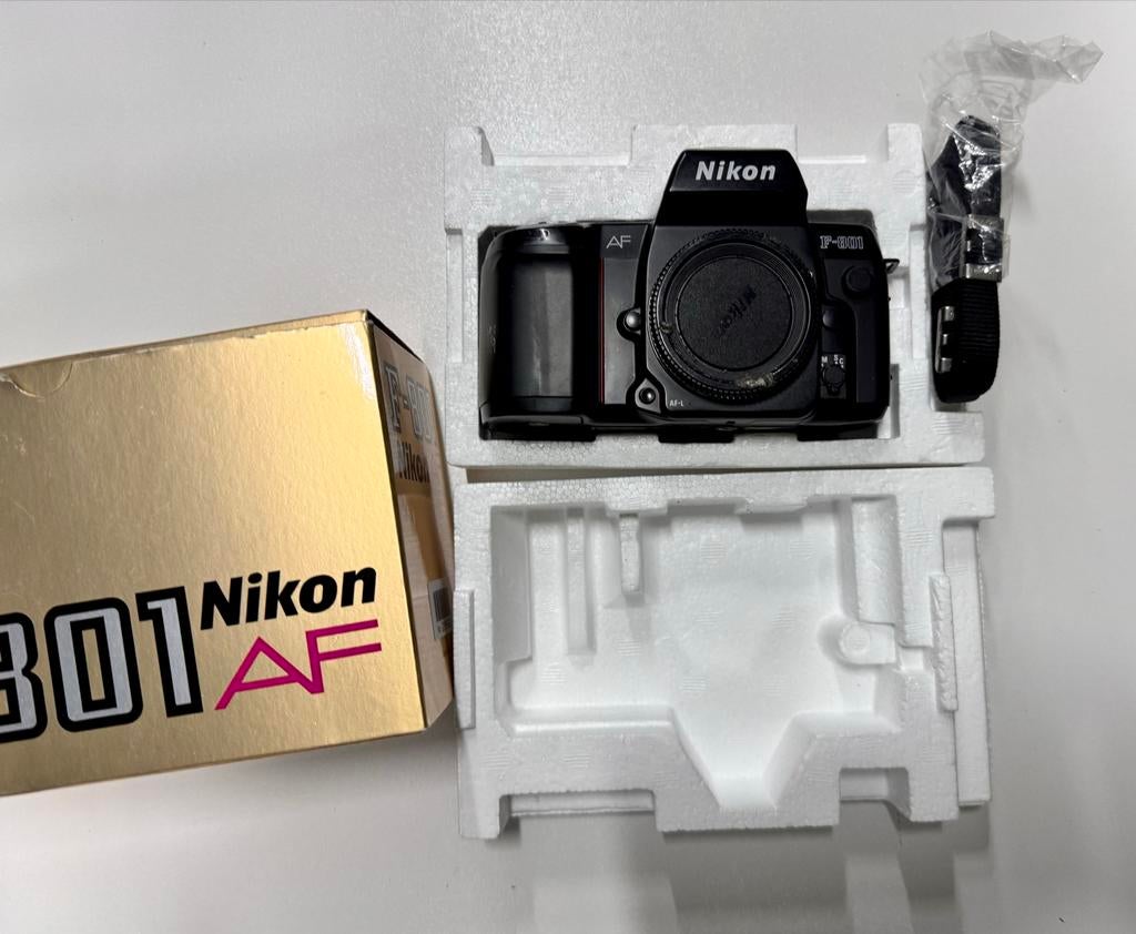 Nikon AF-801 body Analoog Spiegelreflex in verpakking, Ophalen of Verzenden, Gebruikt, Spiegelreflex, Nikon