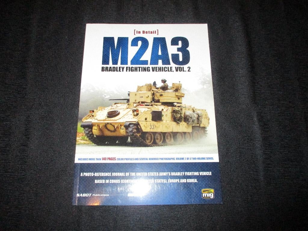 D-478,BOEKJE,AMMO of Mig Jimenez 5952 M2A3 Bradley Fighting, Ophalen of Verzenden, Zo goed als nieuw, 1:32 tot 1:50