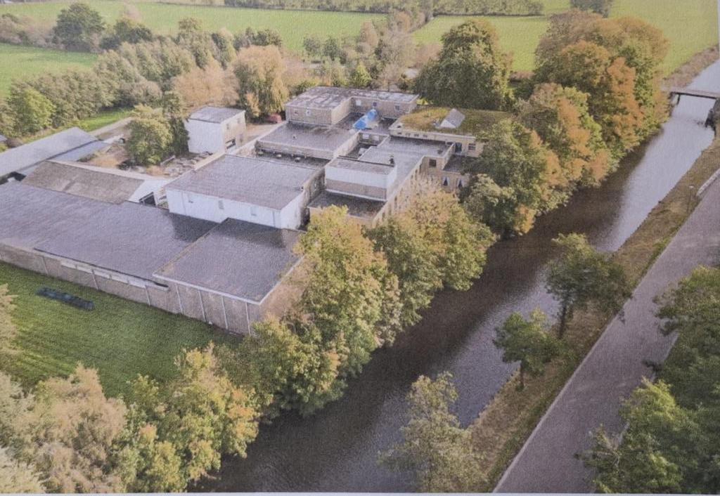 Caravanstalling/Bedrijfsruimten/Opslag in oude melkfabriek, Huur, Bedrijfsruimte