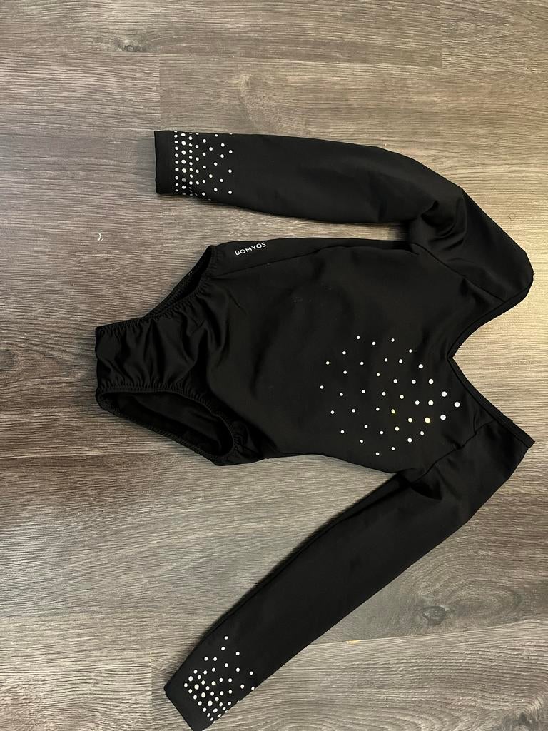 Mooi zwart turnpakje met lange mouwen, Zwart, Ophalen of Verzenden, Zo goed als nieuw, Kleiner dan kindermaat 122