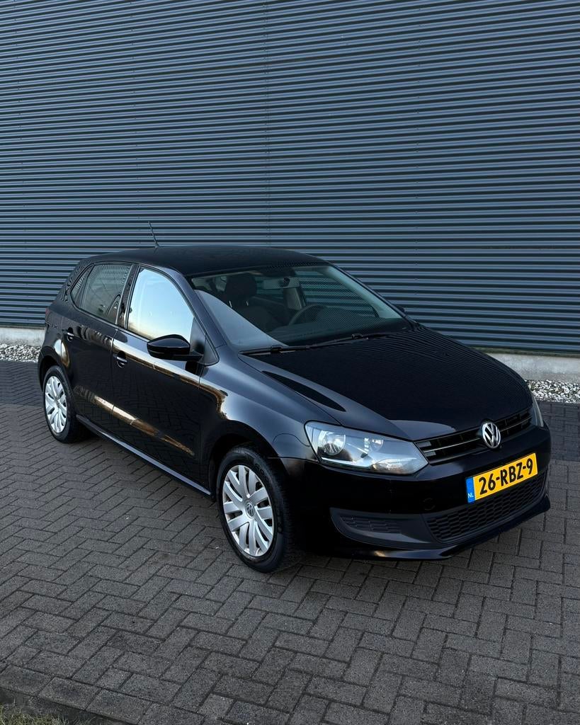 Volkswagen Polo 6r 1.4 2011 Zwart Carplay, Auto's, Volkswagen, Voorwielaandrijving, 970 kg, Stof, 40 €/maand