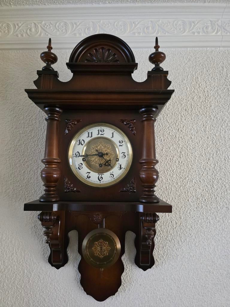 Hermle klok, Ophalen