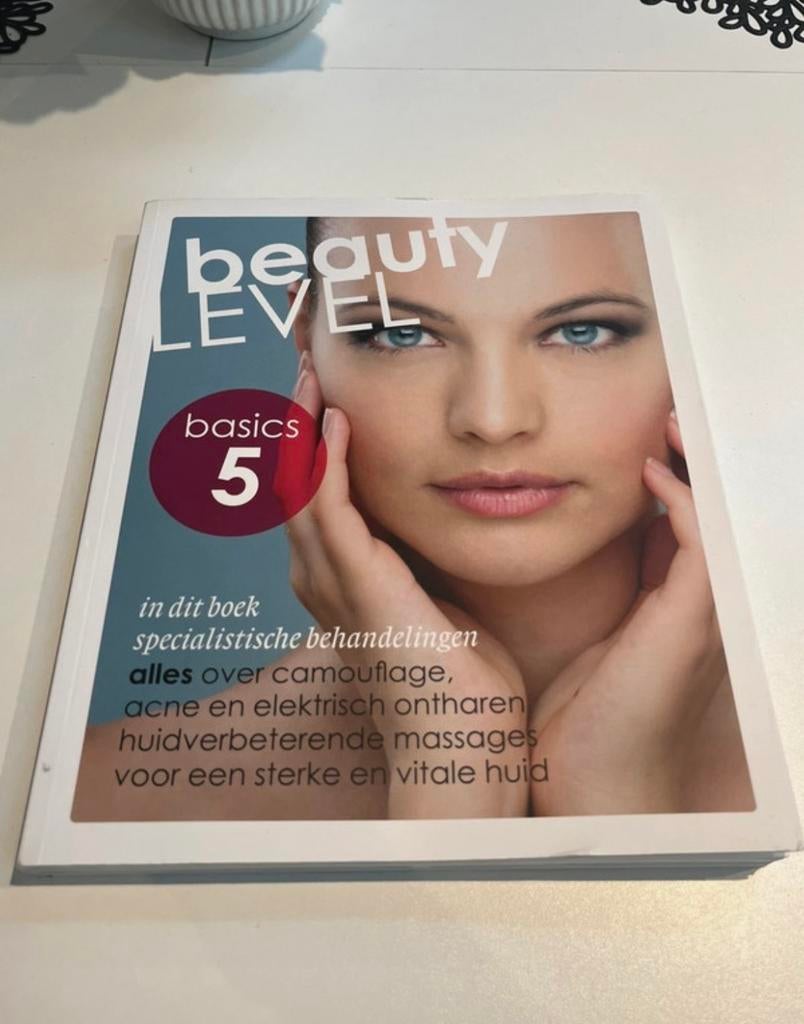 Beauty Level 5 - Schoonheidsspecialiste, Ophalen of Verzenden, Beta, Nieuw, MBO