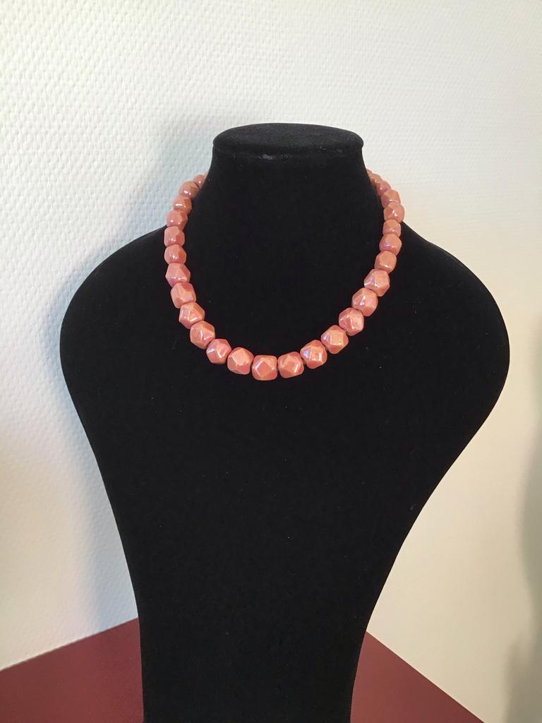 Kazuri kralen ketting - zalmroze - nieuw. Modekleur., Ophalen of Verzenden, Nieuw, Roze, Steen of Mineraal