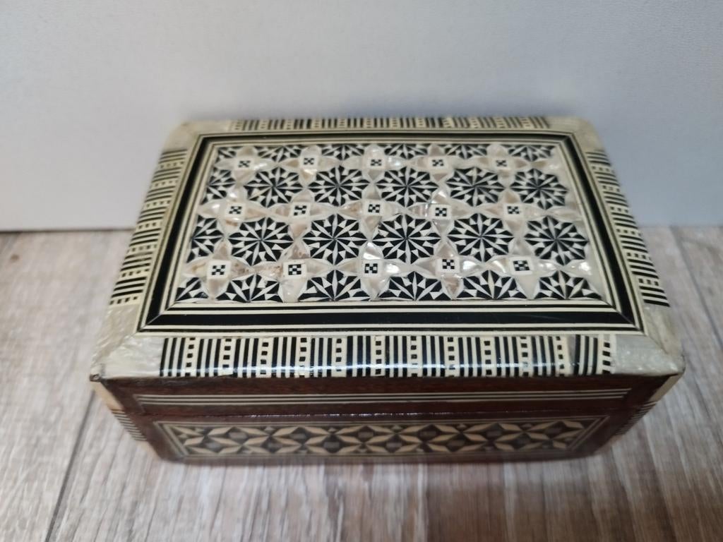 Ingelegd parelmoer Syrisch houtsnijwerk doosje 13x9cm, Huis en Inrichting, Verzenden, Minder dan 50 cm, Minder dan 50 cm