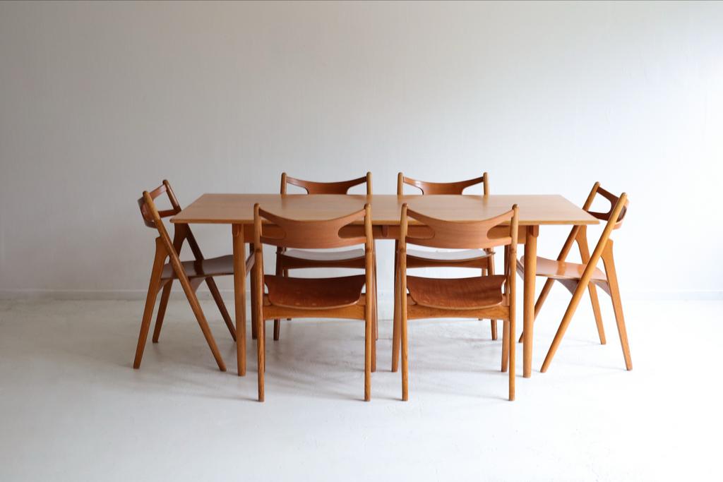 Hans Wegner Sawbuck Eetkamerset Carl Hansen, Huis en Inrichting, Ophalen, Gebruikt, 4 tot 6 stoelen