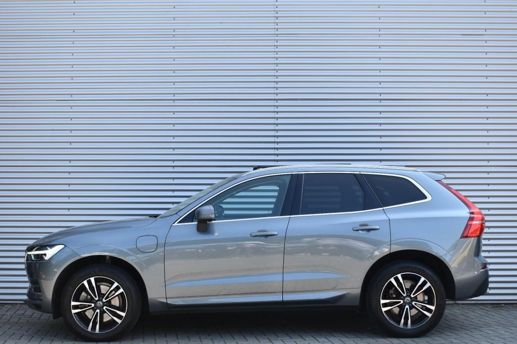 Volvo XC60 2.0 T8 TE AWD / EL. A-KLEP / P.DAK / ADAP. CRUISE, Auto's, Automaat, 138 €/maand, Plug-in hybride, Bedrijf