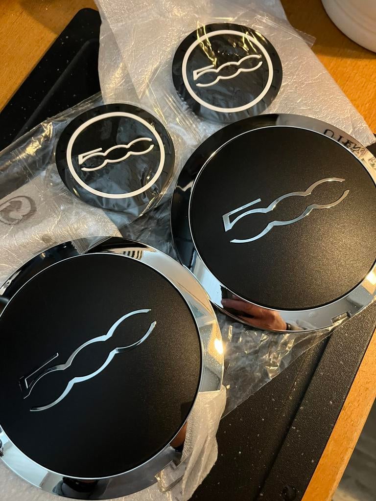 Fiat 500 naaf dop, Auto diversen, Wieldoppen, Ophalen of Verzenden, Zo goed als nieuw