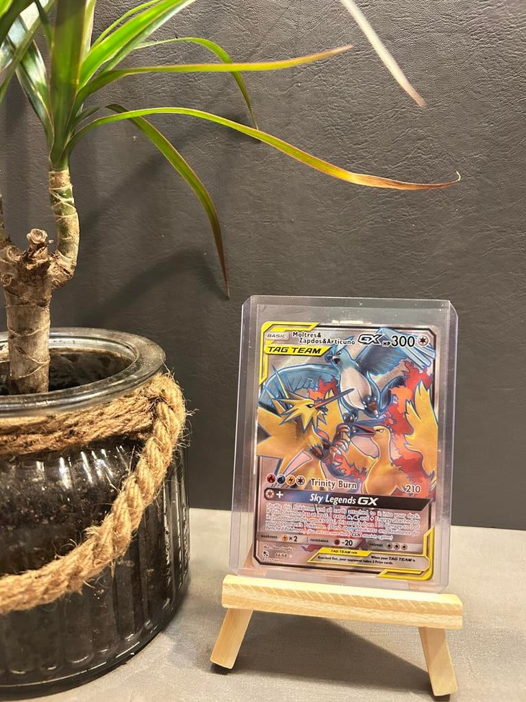 Moltres & zapdos & articuno GX, Hobby en Vrije tijd, Verzamelkaartspellen | Pokémon, Ophalen of Verzenden, Zo goed als nieuw