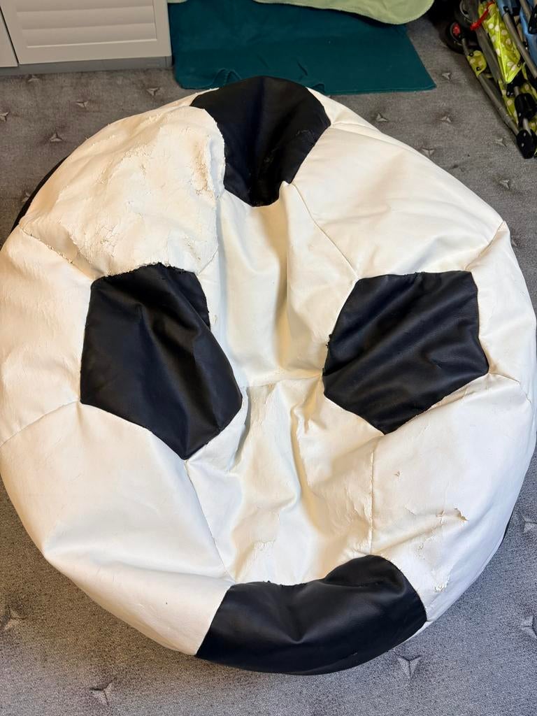 Zitzak voetbal, Huis en Inrichting, Zitzakken, Ophalen, Gebruikt, Overige kleuren, Zitzak