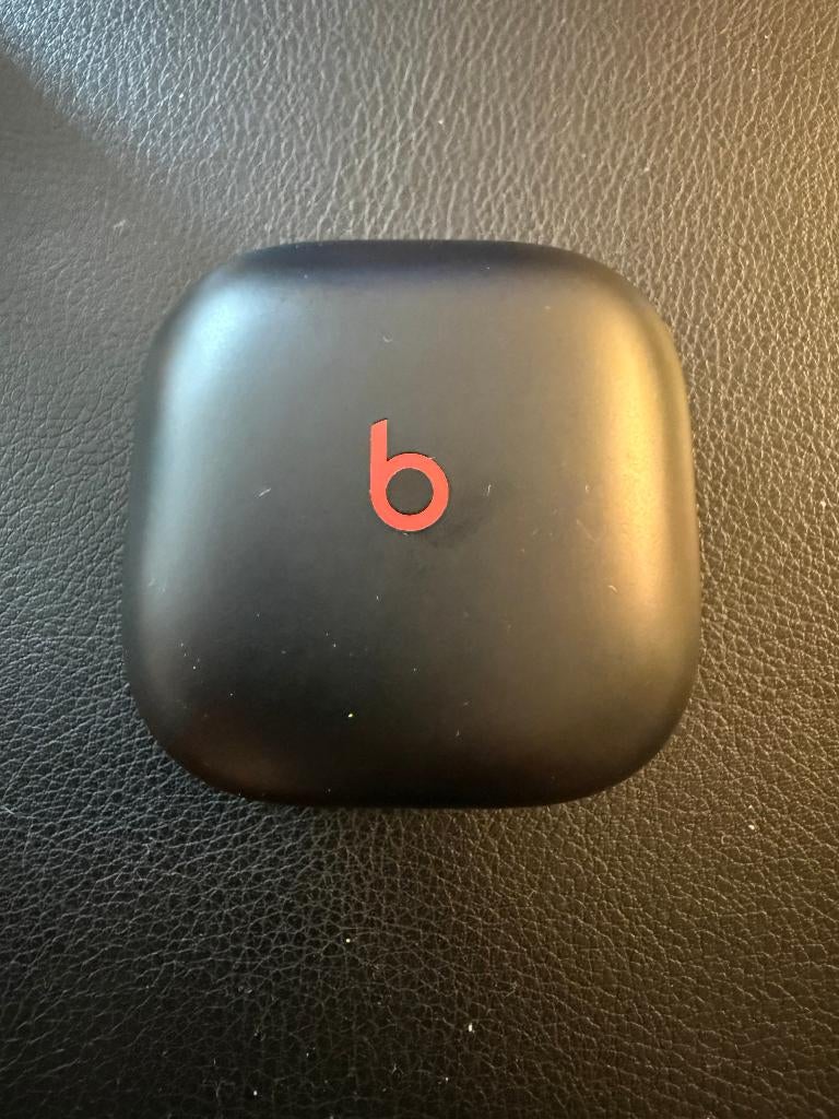 Beats by Dr. Dre Fit Pro A2578 Black Charging Case, Ophalen of Verzenden, Gebruikt, In oorschelp (earbud)