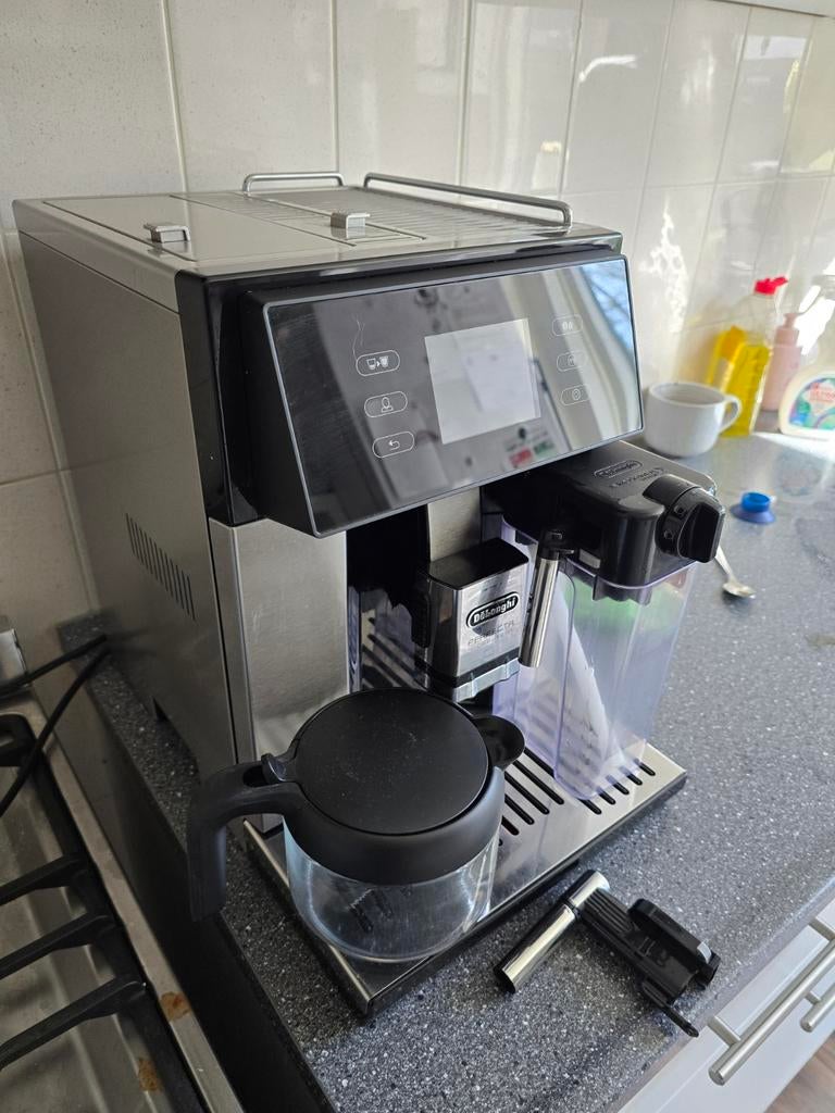 De'Longhi koffie bonen machine, Witgoed en Apparatuur, Koffiezetapparaten, Ophalen, Koffiemachine, Koffiebonen, Zo goed als nieuw