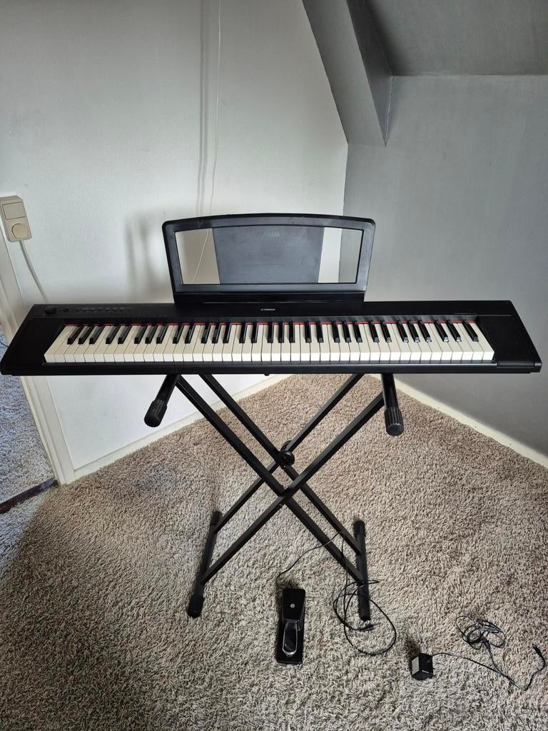 Yamaha Piaggero NP-31 Digitaal Piano met Standaard, Ophalen, Yamaha, Met standaard, Zo goed als nieuw
