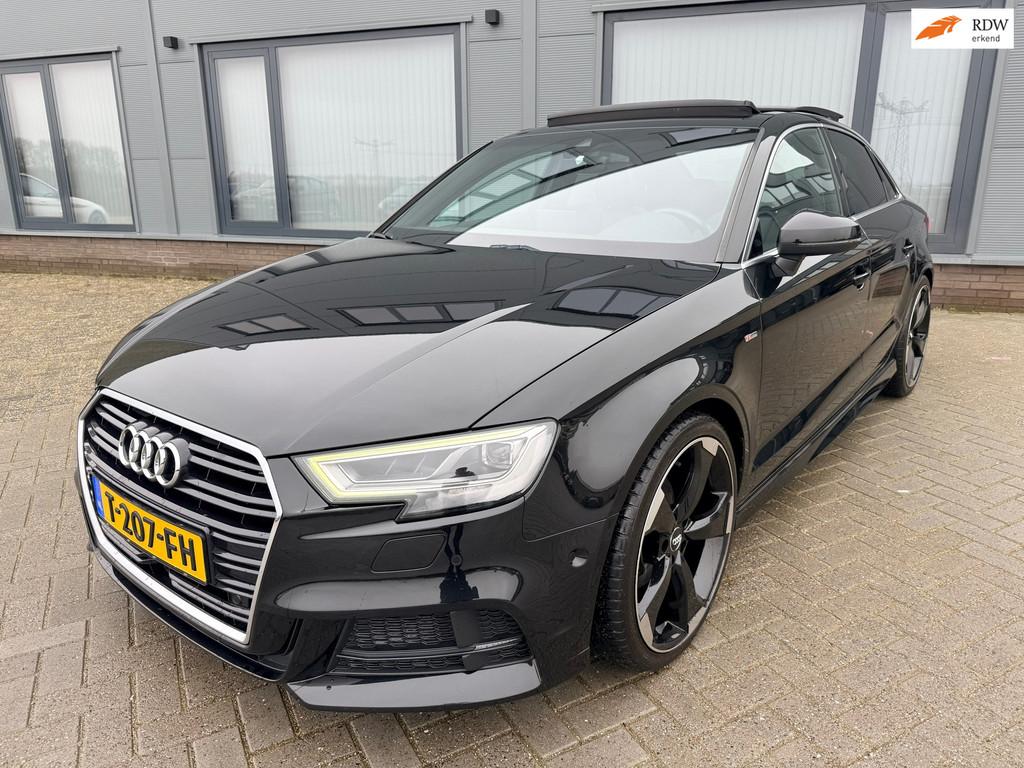 Audi A3 Limousine 35 TFSI|150PK|1.5|Automaat|Pano|ACC|Led|Ma, 150 pk, Leder en Stof, Zwart, Bedrijf