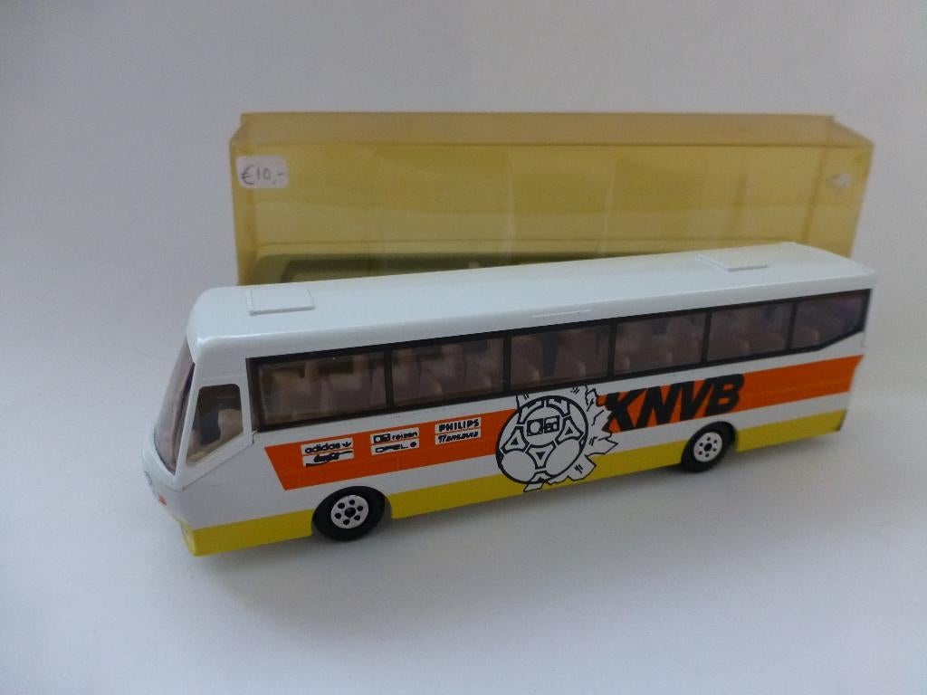 Efsi KNVB bus, Ophalen of Verzenden, Zo goed als nieuw, Bus of Vrachtwagen, Efsi