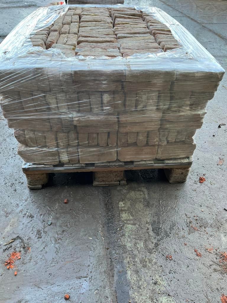 IJsselsteentjes (handvorm), Ophalen of Verzenden, Gebruikt, Bakstenen