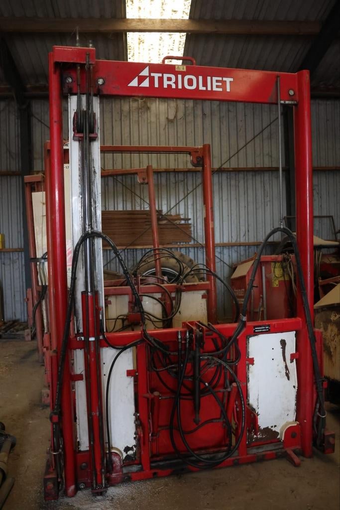 Trioliet kuilvoersnijder, Ophalen