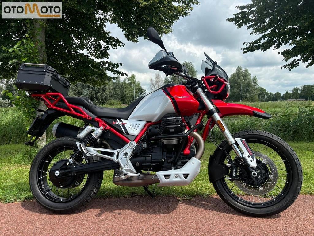 MOTO GUZZI V 85 TT (bj 2022)