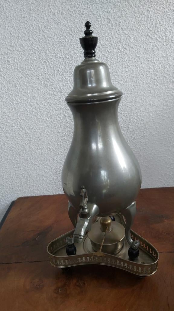 TINNEN KRAANTJESKAN OP BLAD MET BRANDER, Ophalen of Verzenden