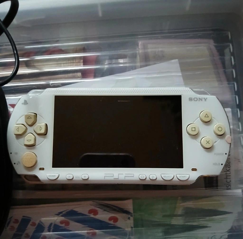 Sony PSP 1004 wit, Spelcomputers en Games, Spelcomputers | Sony PSP, Ophalen of Verzenden, Gebruikt, Wit, PSP