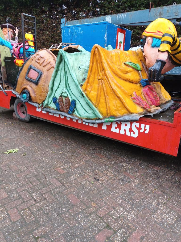 Carnavalswagen poppen, Ophalen, Gebruikt, Feestartikel, Carnaval