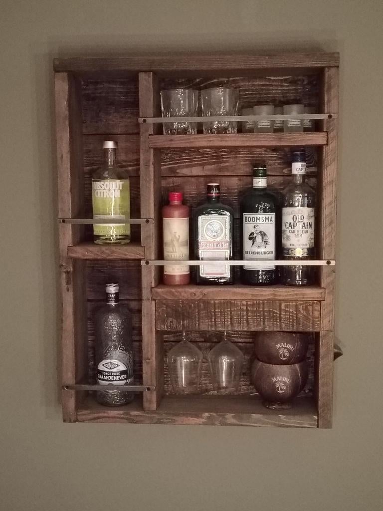 Te koop: rustiek drankrek / whiskey rek, Ophalen, 5 tot 15 flessen, Zo goed als nieuw, 75 cm of meer
