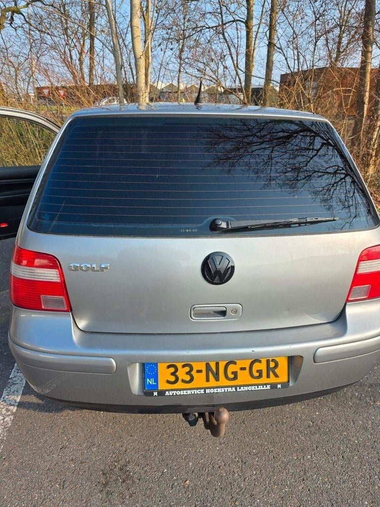Volkswagen Golf 1.4 55KW 2003 Grijs, Voorwielaandrijving, 15 km/l, 74 pk, Zwart