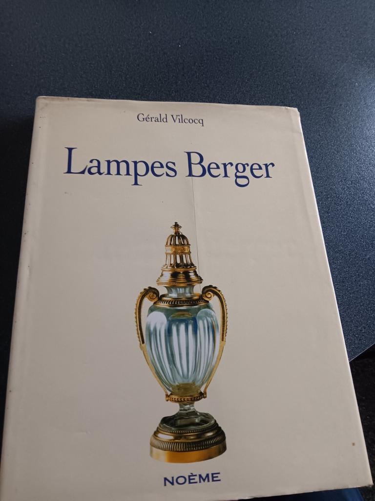 Lampe Berger Catalogus, Ophalen of Verzenden, Gelezen, Gérald Vilcocq, Catalogus