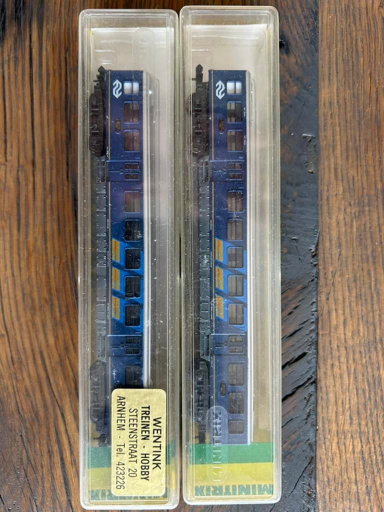 2 x minitrix 3129., Gelijkstroom, Trix, Wagon, Ophalen of Verzenden