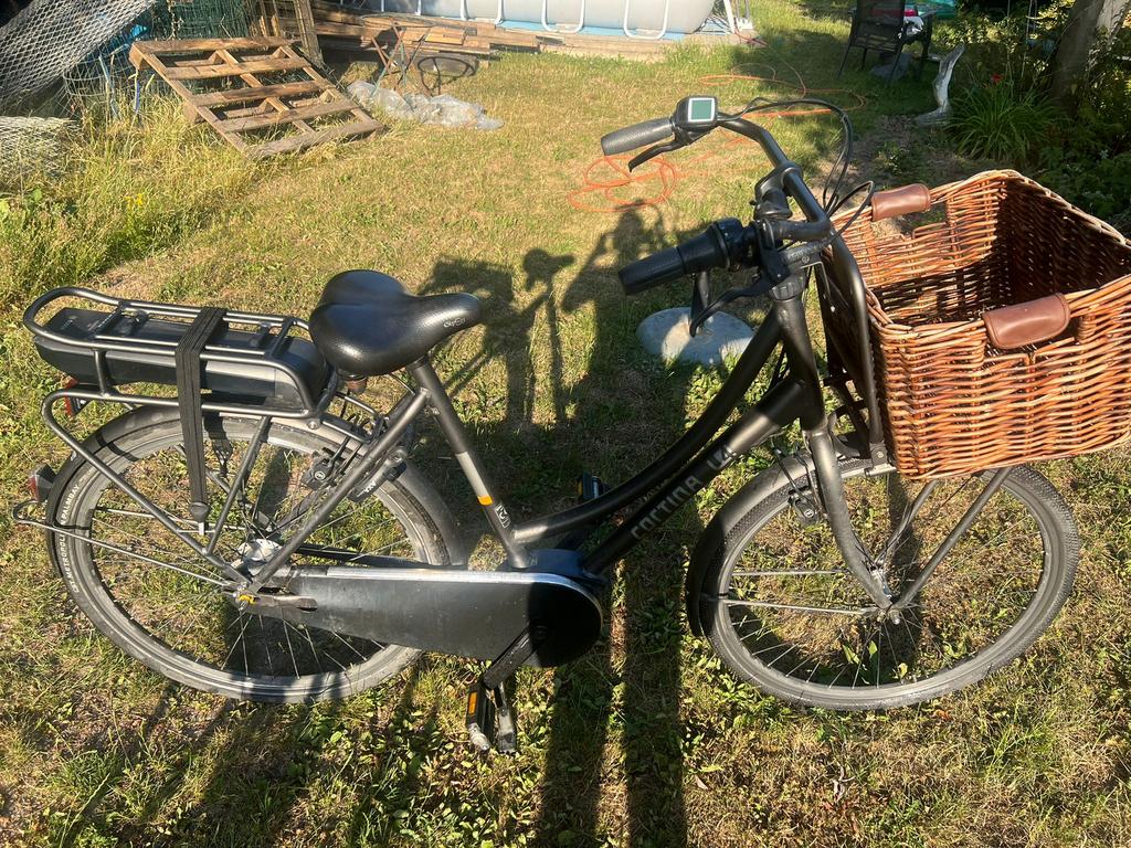 Cortina E-U4 transport, Fietsen en Brommers, Elektrische fietsen, Ophalen, Gebruikt, Cortina, 50 km per accu of meer