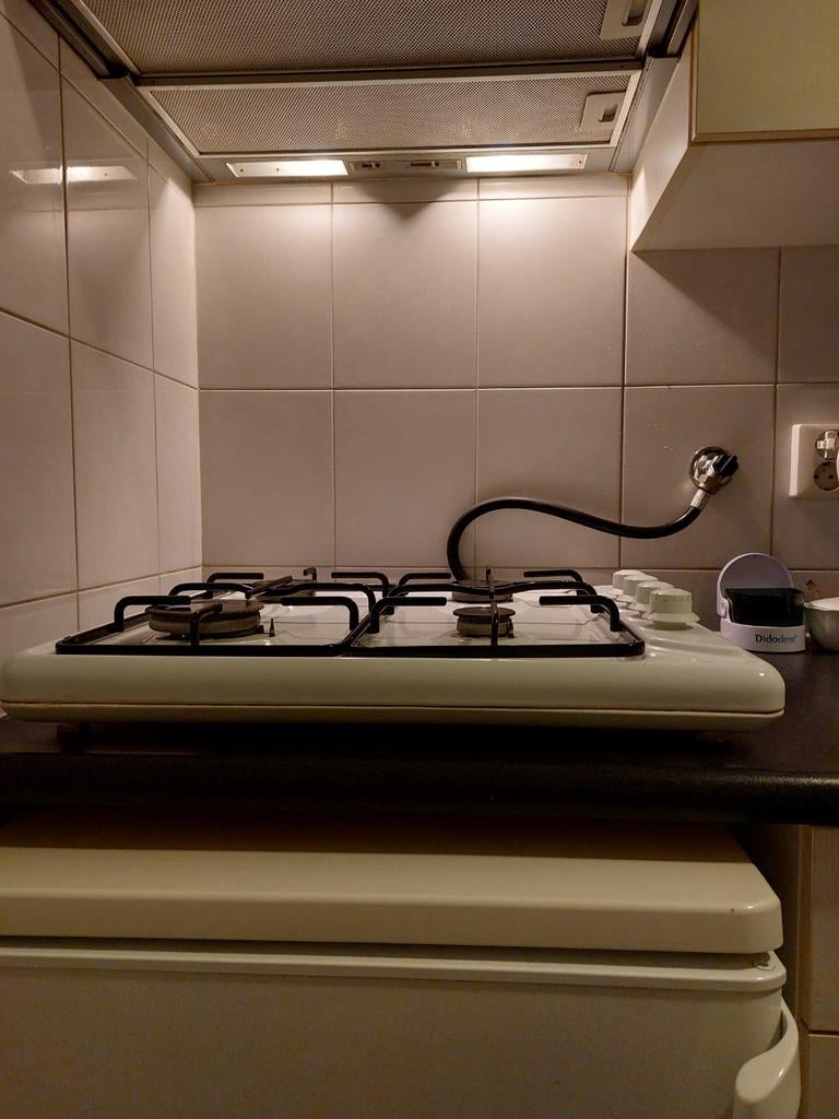 Bestron 4-pits gasfornuis - Goede staat, wegens verhuizing, Witgoed en Apparatuur, Fornuizen, Ophalen, Gebruikt, 4 kookzones, Gas