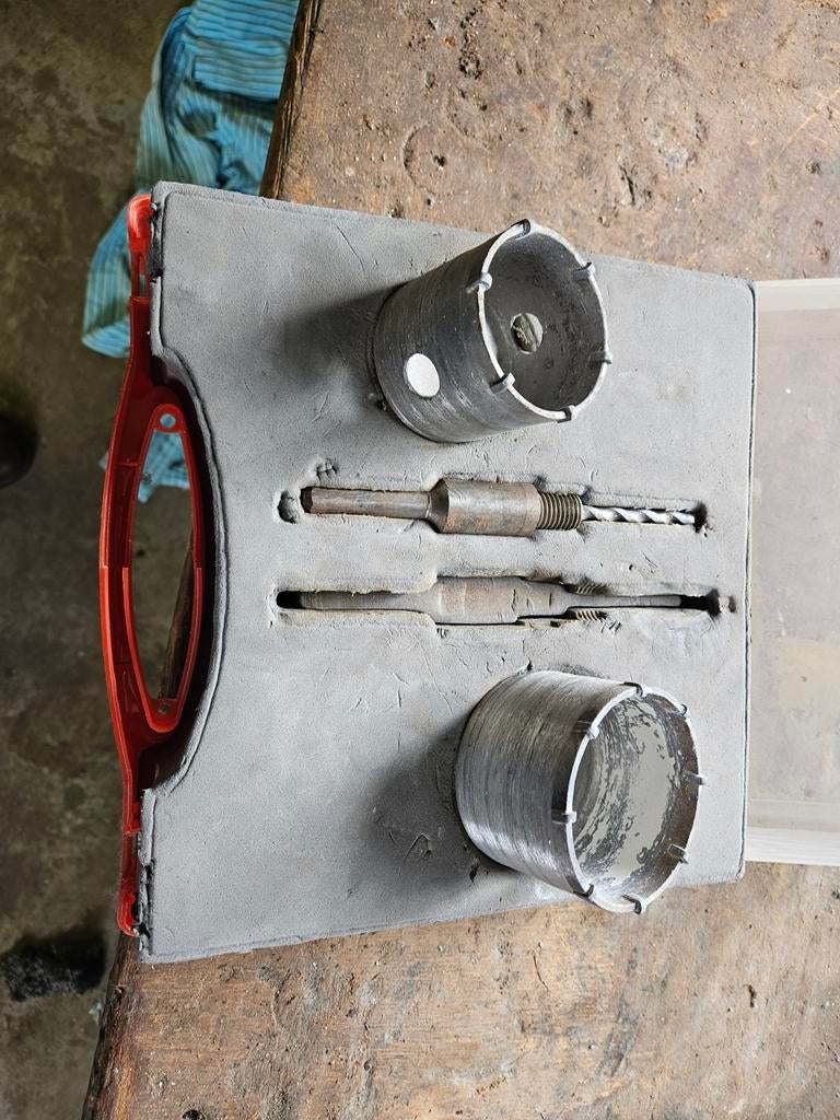 Dozen, tegel en inbouwspot boren, Ophalen of Verzenden, Gebruikt