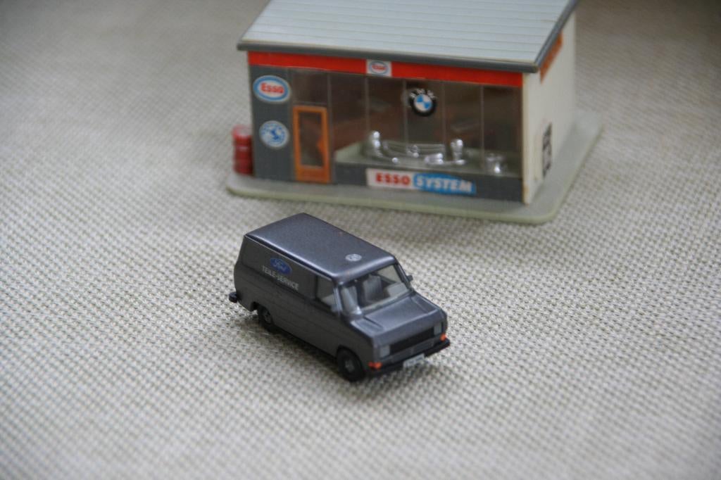 HERPA 1:87. Ford Transit 1e generatie Ford Teile Service (6), Ophalen of Verzenden, Zo goed als nieuw, Auto, Herpa