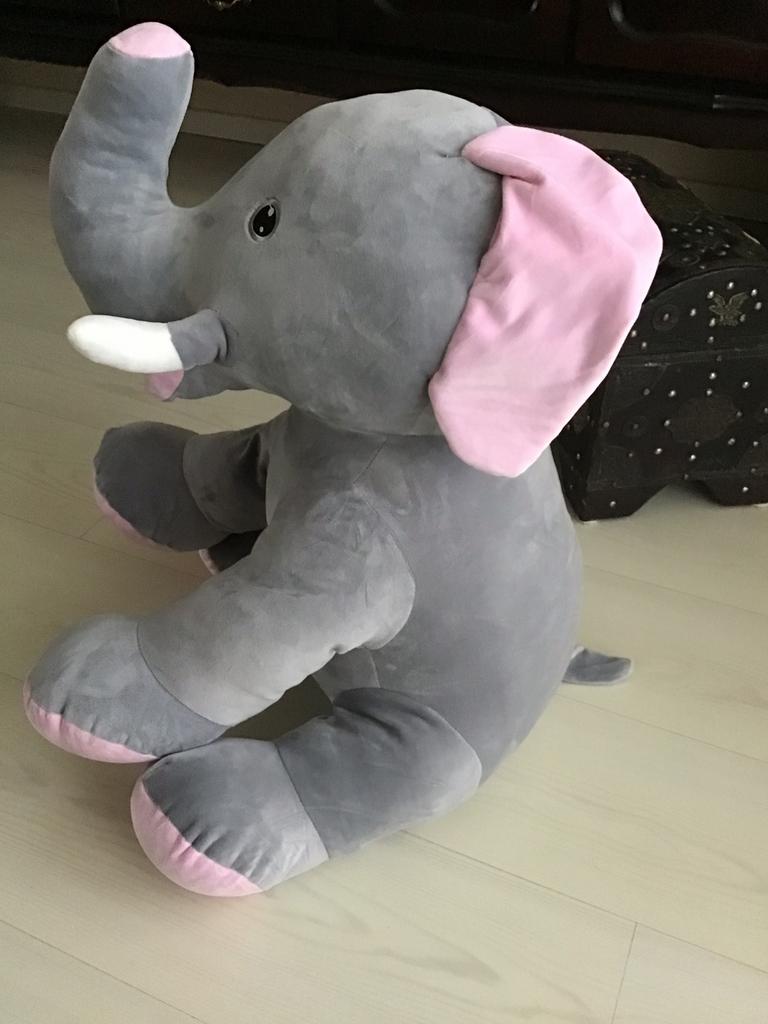 Intertoys Mega Knuffel Nieuw, Kinderen en Baby's, Ophalen of Verzenden, Nieuw, Olifant