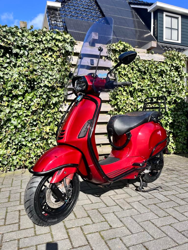 Vespa Sprint Candy Apple Red Snor Scooter - Nette Staat, Ophalen, Gebruikt, Benzine, Vespa