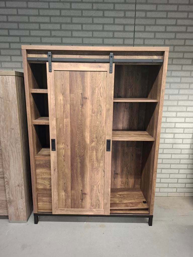 Mooie kast, Ophalen, Zo goed als nieuw, 150 tot 200 cm, 25 tot 50 cm