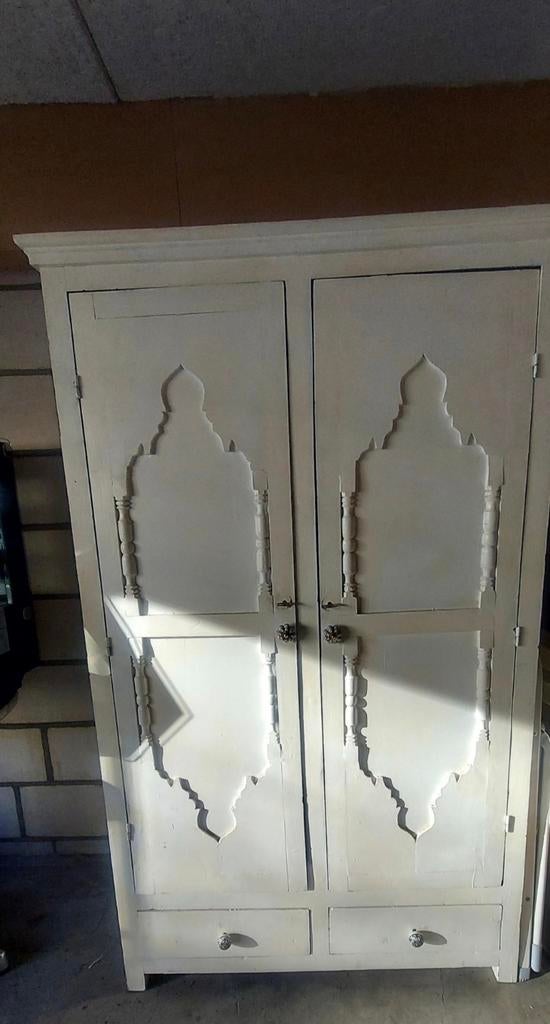 landelijke meidenkast, Ophalen