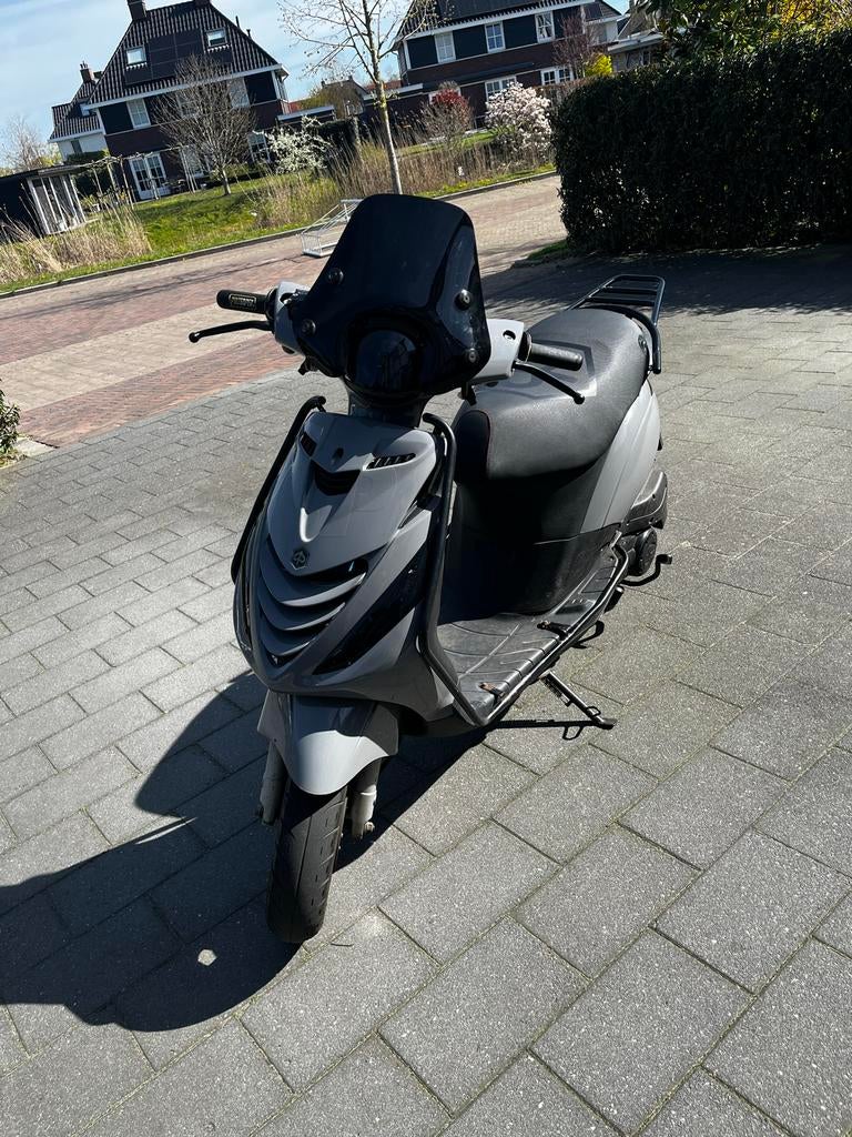 Piaggo zip 50cc Iget, Ophalen, Gebruikt, Zip, Benzine