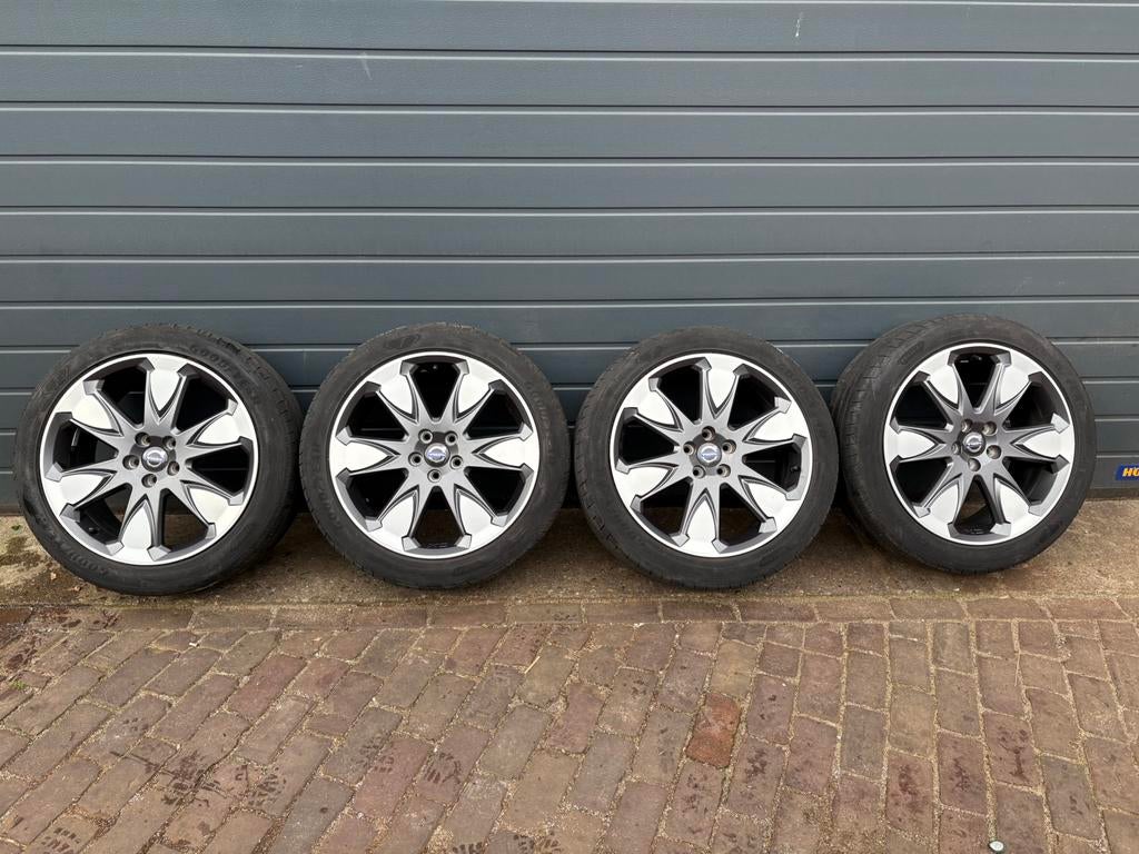 Velgen Volvo, 19 inch, Banden en Velgen, Ophalen of Verzenden, 235 mm