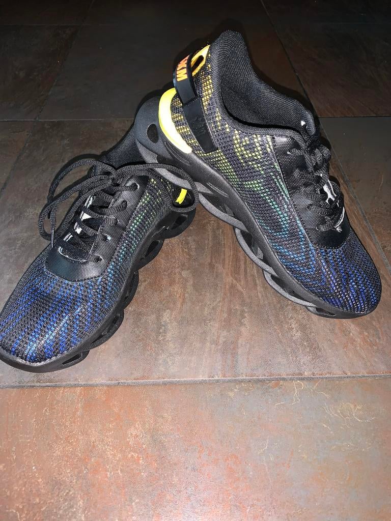 Stoere jongens sneakers maat 40, Kleding | Heren, Schoenen, Zwart, Nieuw, Ophalen of Verzenden, Sneakers of Gympen