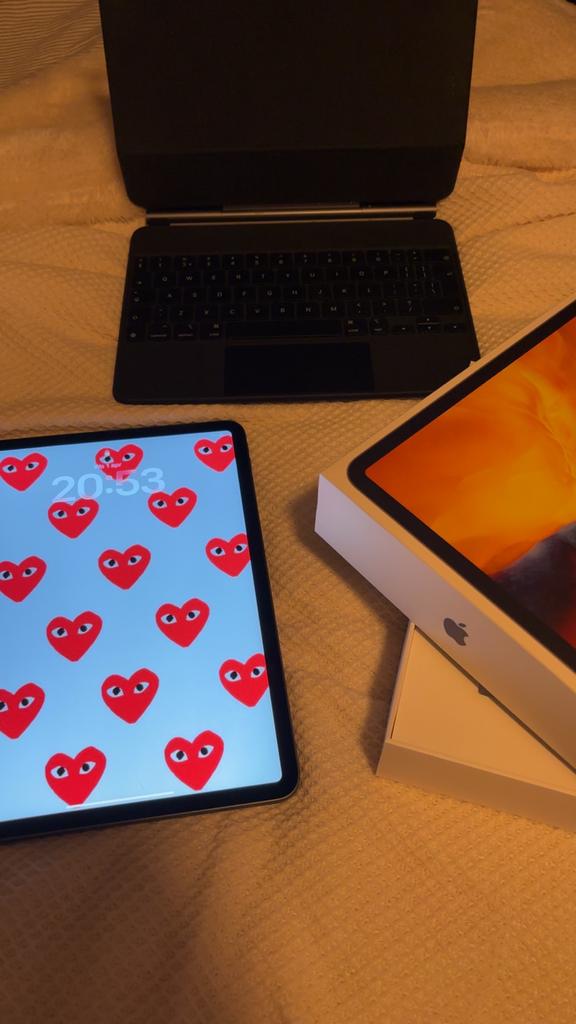 iPad Pro 11 inch (2e gen) 1TB met Magic Keyboard, Computers en Software, Ophalen, 11 inch, Zo goed als nieuw, Grijs