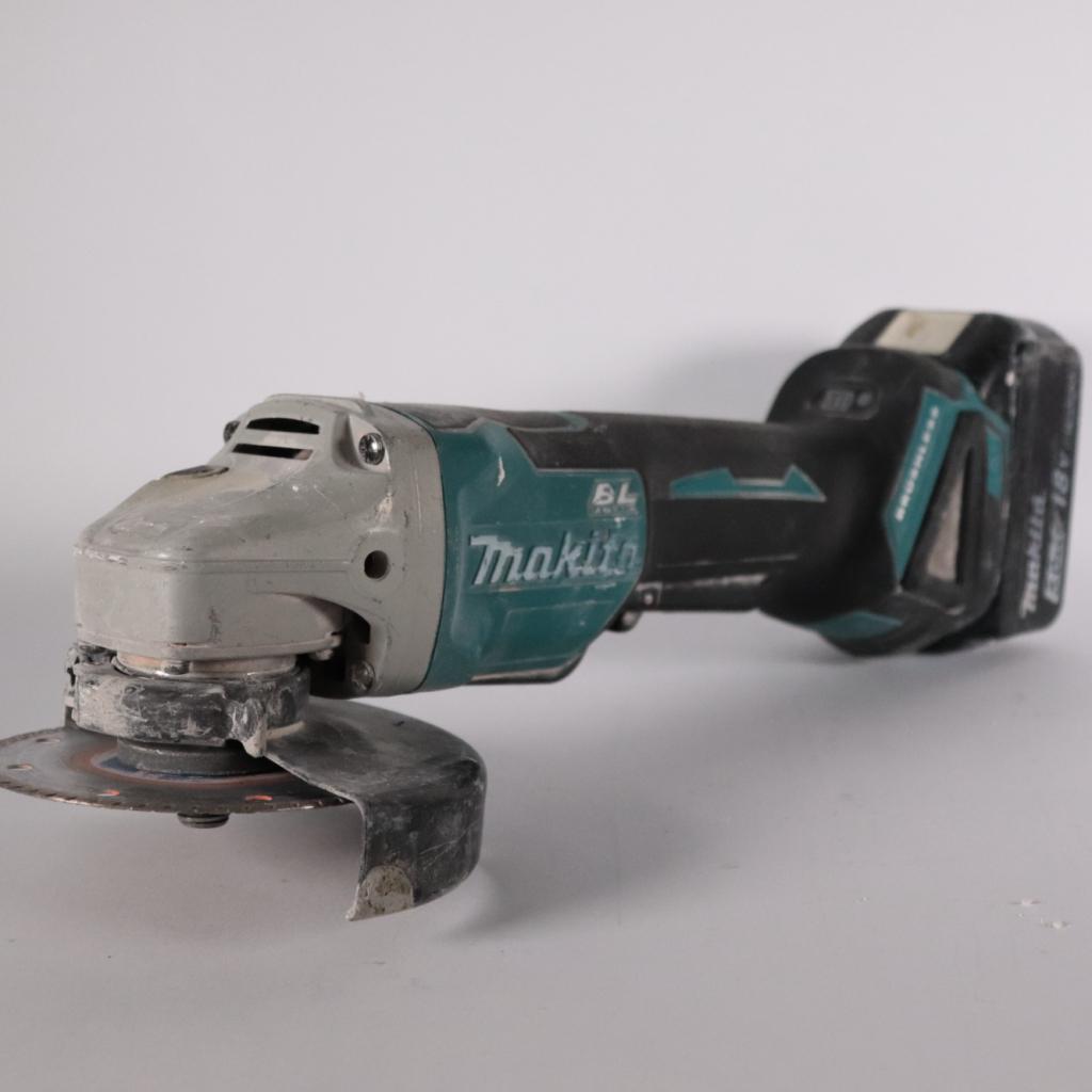 Makita DGA505 Slijptol + Accu - Nette Staat, Makita, Gebruikt, Support@makita.com, Makita Corporation, 3-11-8, Sumiyoshi-cho, 
Anjo, Aichi 446-8502
Japan
