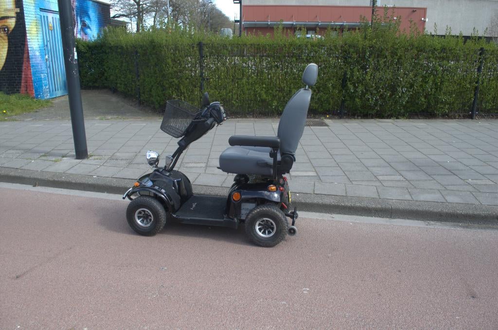 vierwieler scootmobiel, Ophalen, Gebruikt, 16 t/m 25 km, Mango